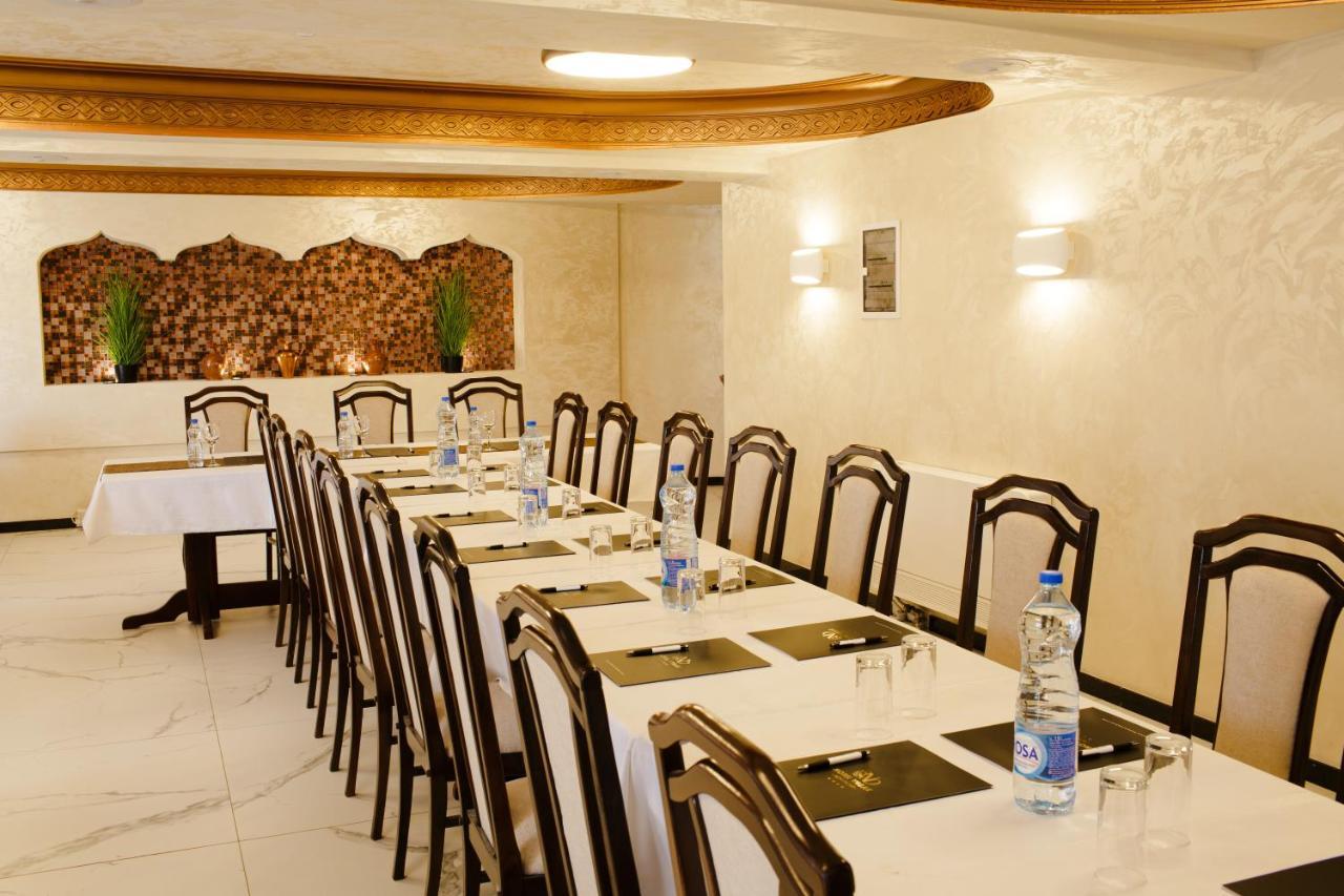 Hotel Vrbak Nd Novi Pazar Exteriör bild
